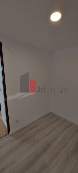 Dacia Garsoniera Spatioasa in Vila Interbelica  Zona Vasile Lascar