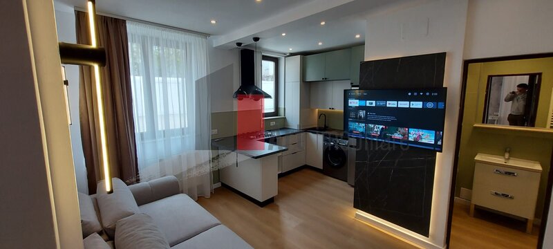 Dacia Garsoniera Spatioasa in Vila Interbelica  Zona Vasile Lascar